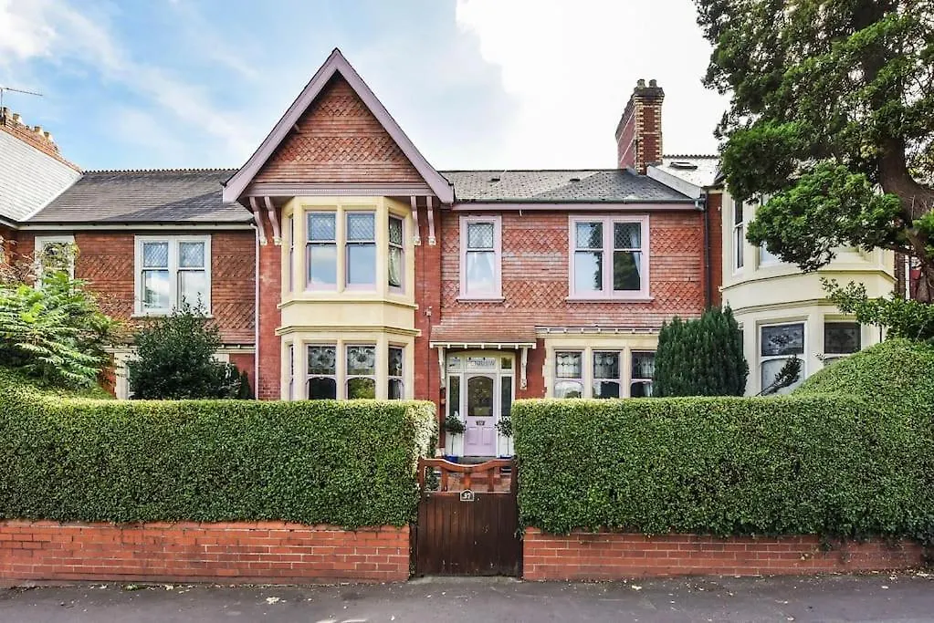 Traditional 3-Bed Property In Pontcanna With Parking 卡迪夫 0*,