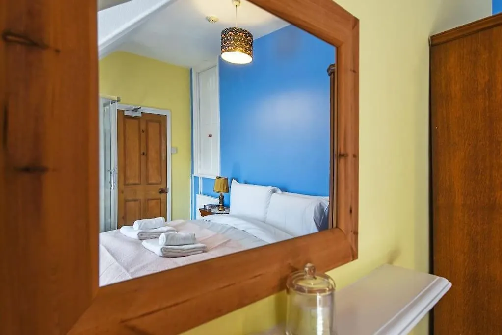 Traditional 3-Bed Property In Pontcanna With Parking كارديف