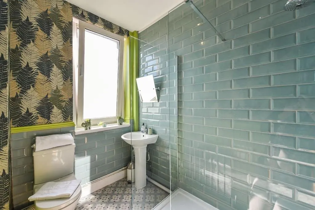 بيت للعطل Traditional 3-Bed Property In Pontcanna With Parking كارديف
